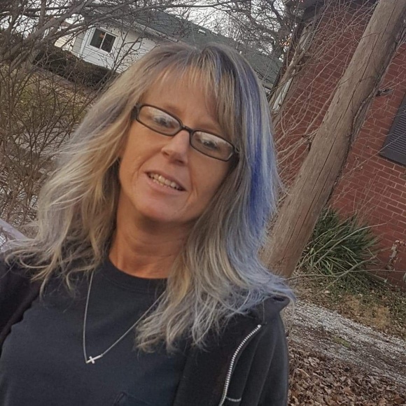 Meet your Posher, Kendra - Picture 2 of 4